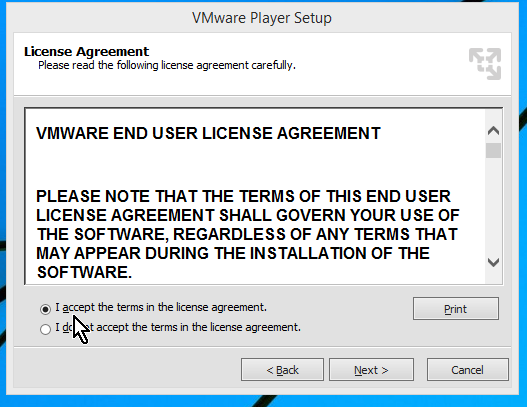 Ventana que muestra la licencia y los términos de uso de VMWare Player en cómo descargar e instalar VMWare en español