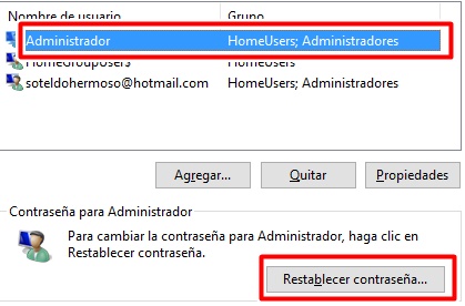 Selecciona el usuario administrador y haz clic en reestablecer contraseñas en control de cuentas de usuario